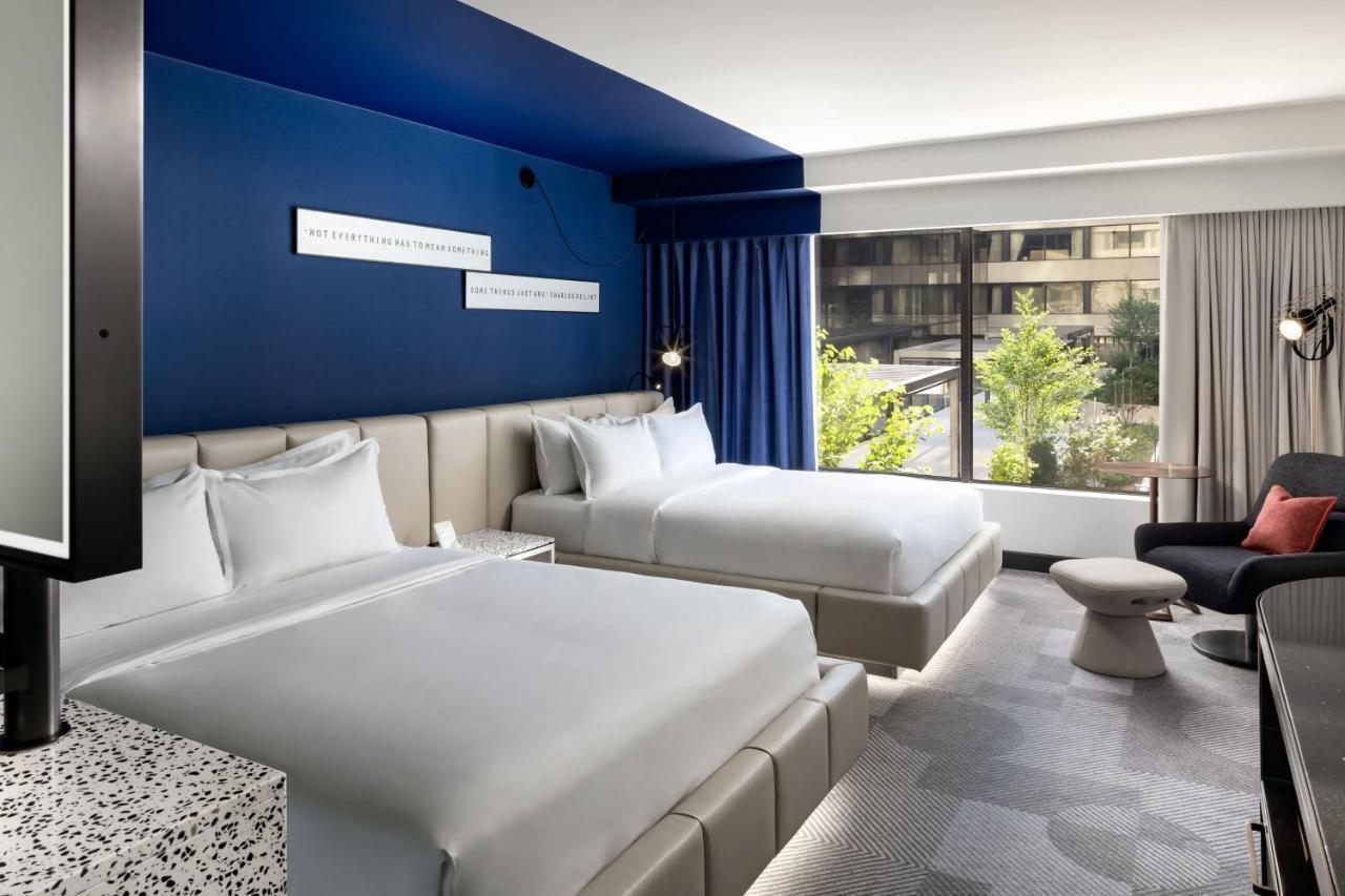 W Toronto Hotell Exteriör bild