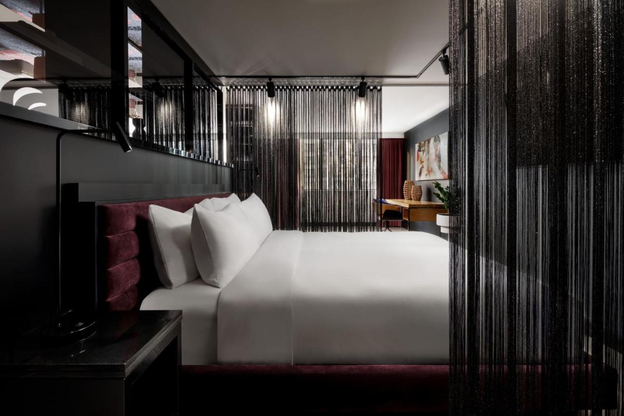 W Toronto Hotell Exteriör bild