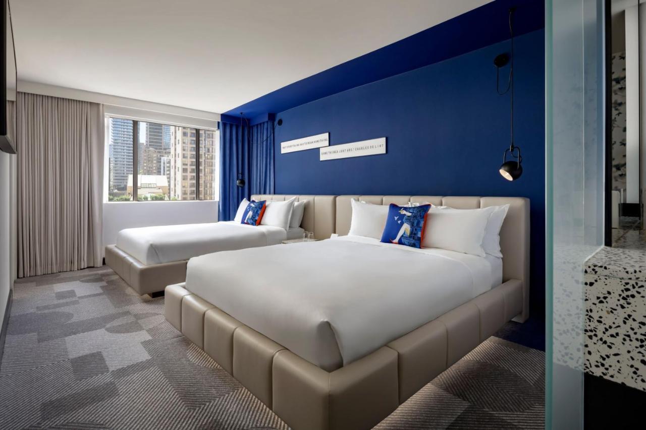 W Toronto Hotell Exteriör bild