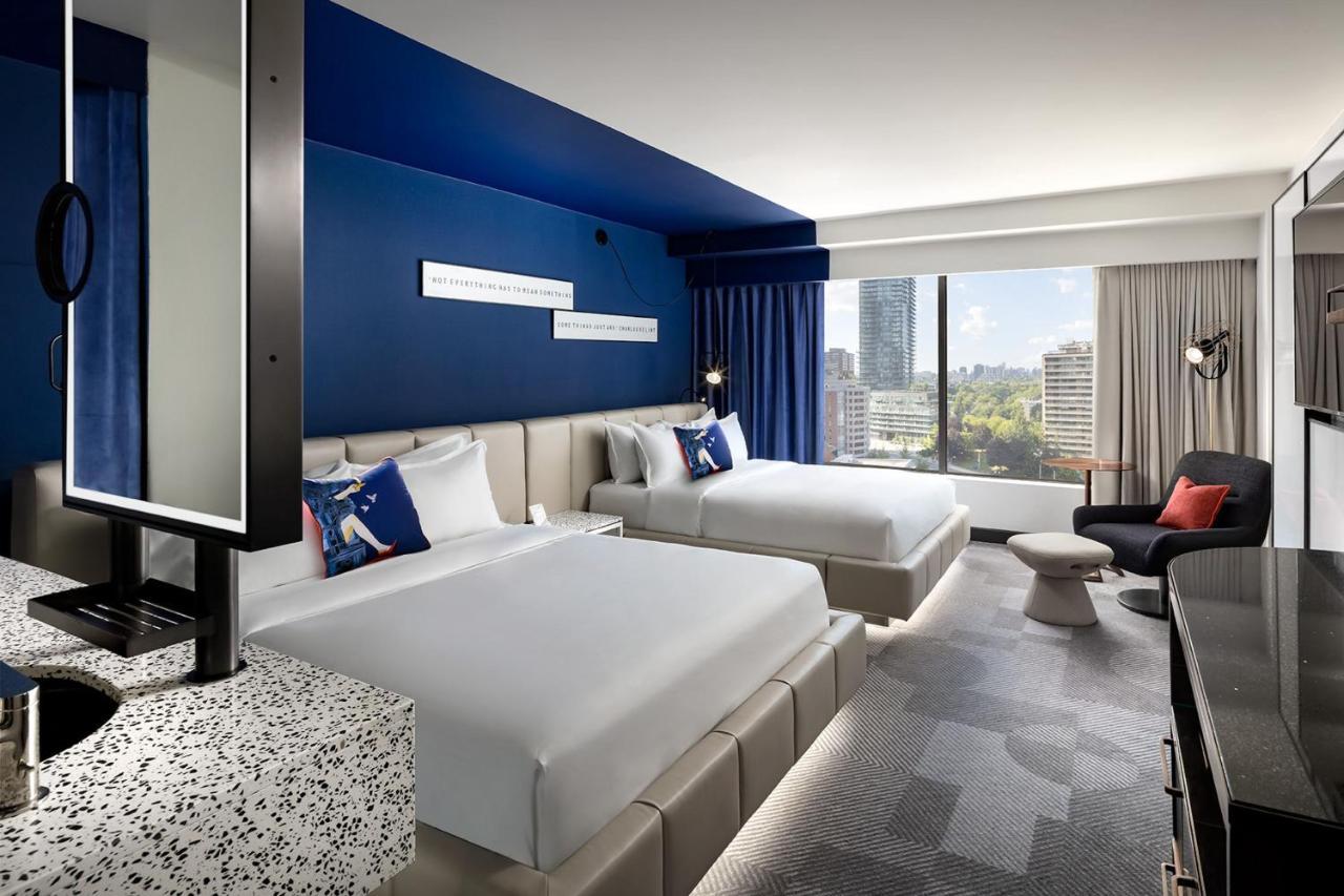 W Toronto Hotell Exteriör bild